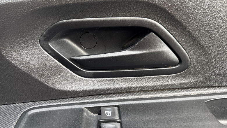 Dacia Jogger 1.0 TCe Essential 5dr Petrol Estate